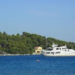 Apartament Akti
